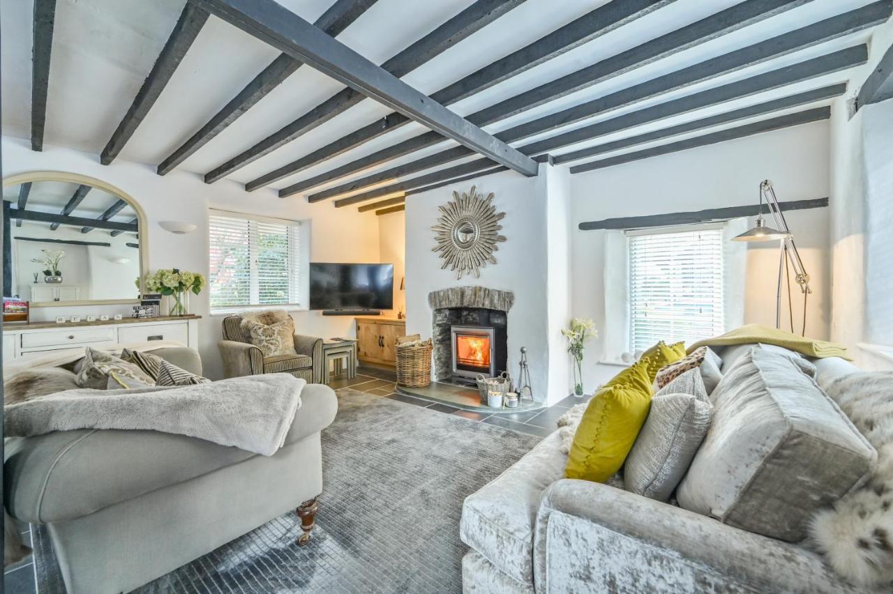 A Superb Bijou Retreat With Jacuzzi Near An Excellent Village Pub Yelverton Bagian luar foto