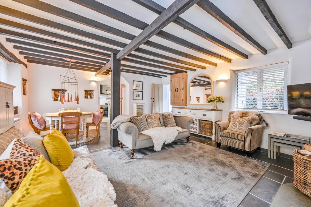 A Superb Bijou Retreat With Jacuzzi Near An Excellent Village Pub Yelverton Bagian luar foto