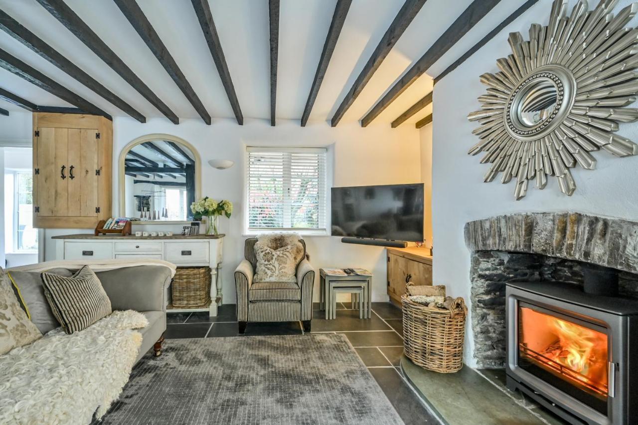 A Superb Bijou Retreat With Jacuzzi Near An Excellent Village Pub Yelverton Bagian luar foto