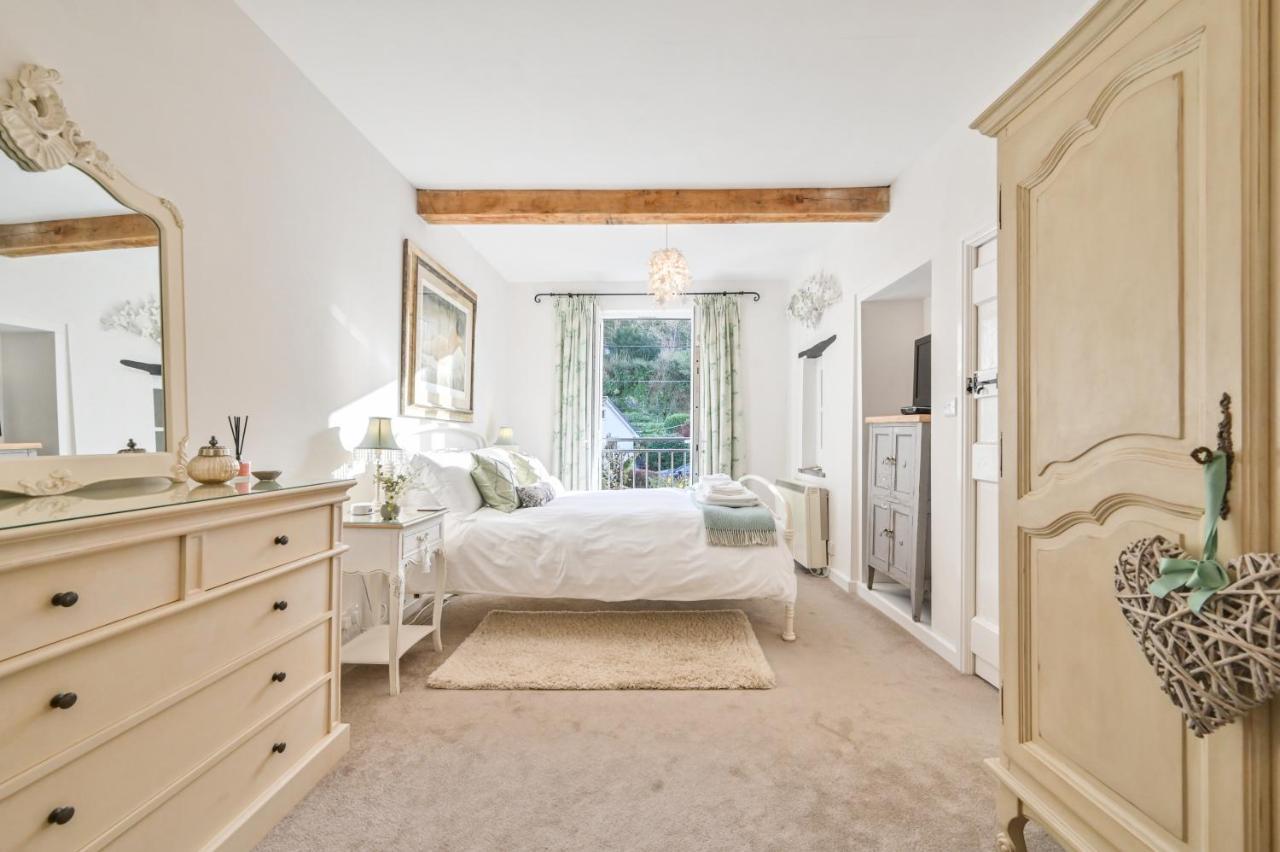 A Superb Bijou Retreat With Jacuzzi Near An Excellent Village Pub Yelverton Bagian luar foto